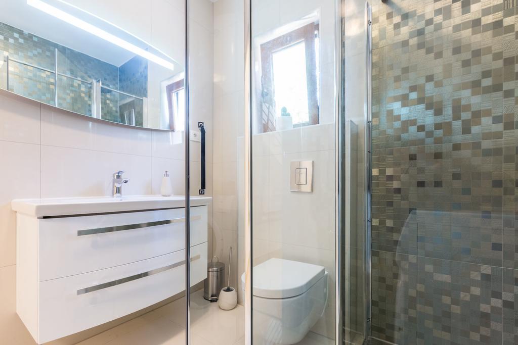 Villa Tina With Swimming Pool, Tennis Court, Games Room, Sauna, Gym, Bbq Policnik Exterior photo