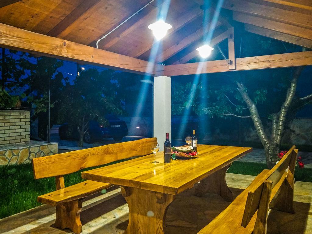 Villa Tina With Swimming Pool, Tennis Court, Games Room, Sauna, Gym, Bbq Policnik Exterior photo